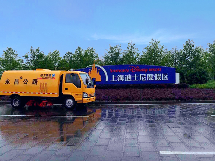 bifa必发扫路车保洁上海迪士尼